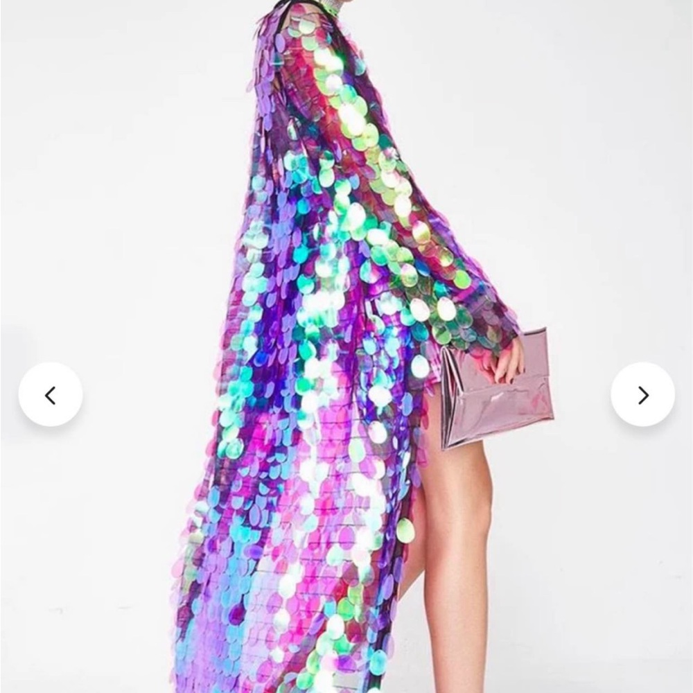 Sequin Cape in Multicolor